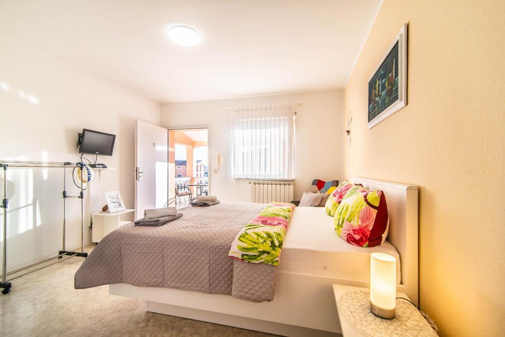 Delphin Guest house *