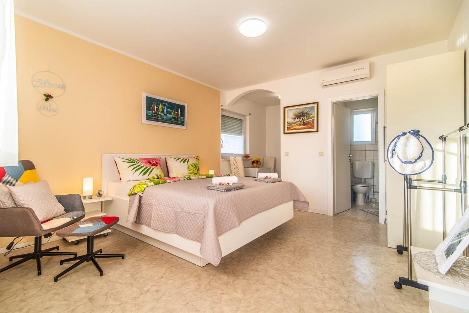 Guest house Delphin *